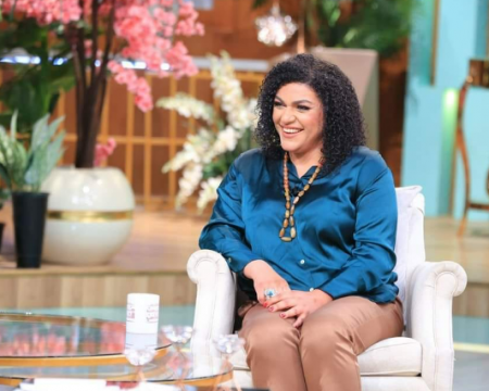 نوارة نجم تكشف سر كتاب "أنت السبب يابا"